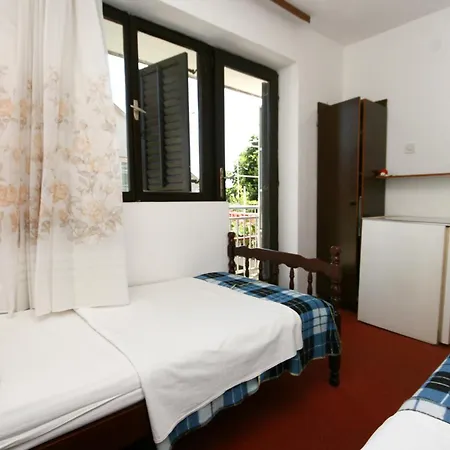 Guest house Rooms By The Sea Podaca, Makarska - 6824 Podaca